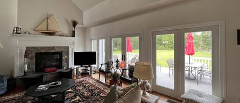 Smart TV, fireplace, DVD player, books