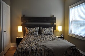 Premier Apartment, Multiple Beds, Garden View | Memory foam beds, individually decorated, individually furnished, desk - Moncton Suites on Donald (Moncton)