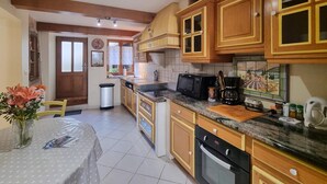 Unclassified image, 3 of 13, button - Cozy cottage in Saint-Germain-Laval with WiFi for 2 to 4 people (Saint-Germain-Laval (Loire))
