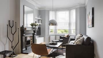 TV connectée, lecteur de DVD, chaßne hi-fi, espaces bureaux