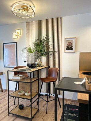 Superior Studio Suite, 1 King Bed, Sea View | Living area | LCD TV - Villa Mili (Hvar)