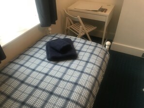 3 chambres, coffres-forts dans les chambres, fer et planche Ă repasser
