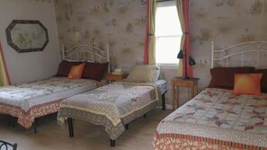 Chambre familiale | Accès au Wi-Fi (inclus), literie fournie