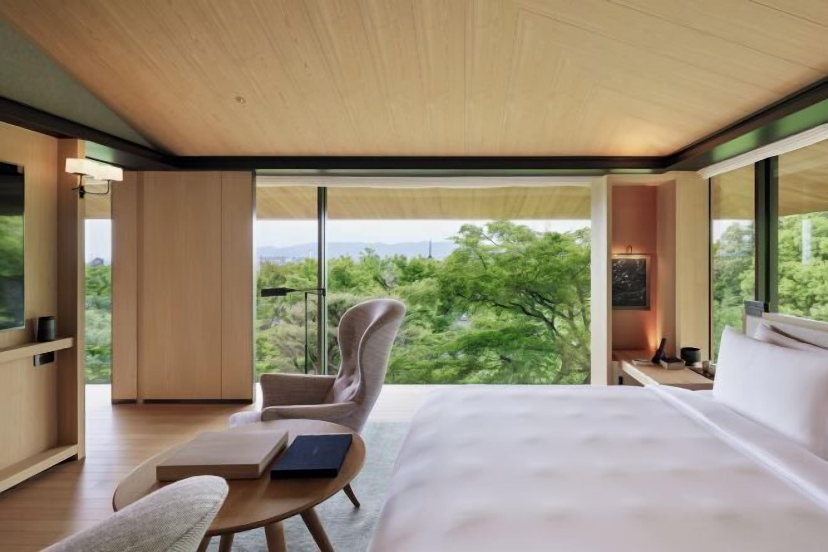 Premium bedding, down duvets, minibar, in-room safe