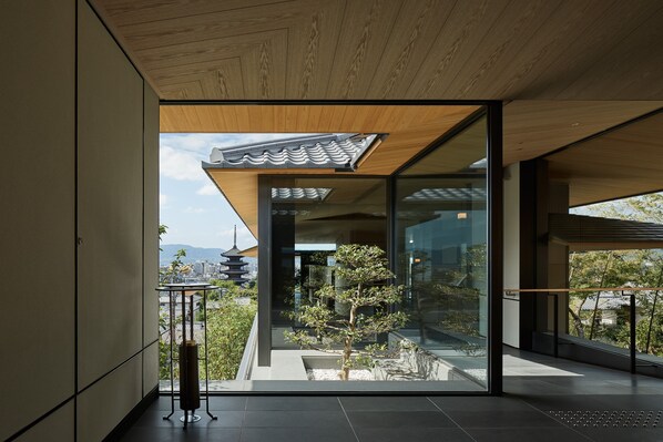 Hallway - Park Hyatt Kyoto (Kyoto)