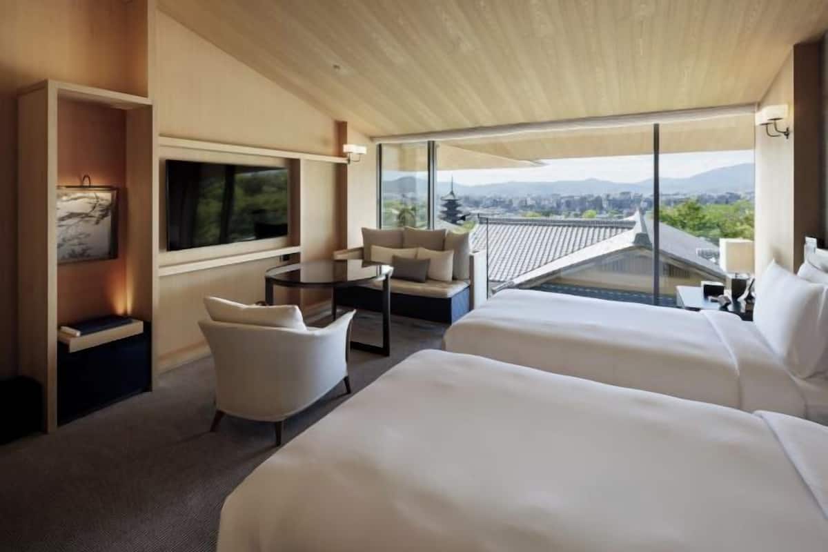 Ropa de cama de alta calidad, edredón y minibar