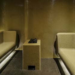 Sale per trattamenti di coppia, aromaterapia, massaggi “deep tissue”