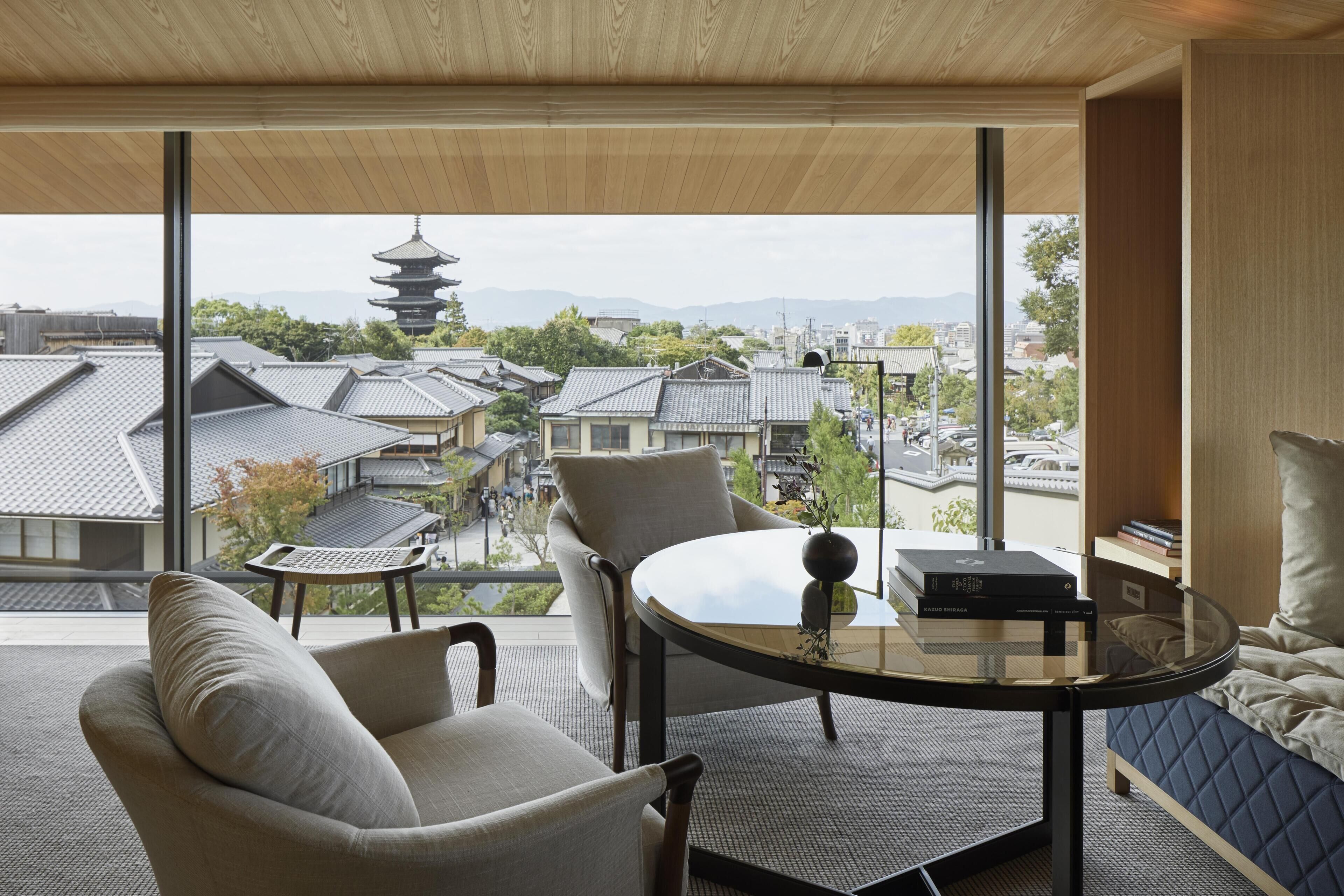 Rumah, 1 Tempat Tidur King (Ninenzaka) | Seprai premium, selimut bulu angsa, minibar, dan brankas