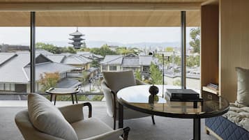 House, 1 King Bed (Ninenzaka) | Premium bedding, down comforters, minibar, in-room safe