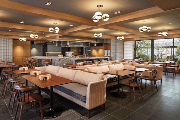 4 restaurants, breakfast, lunch, dinner served; local cuisine
