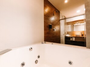 Exclusive Family Suite - 1 King bed + 1 Queen bed | Jetted tub - Muru Homely Hotel (Cusco)
