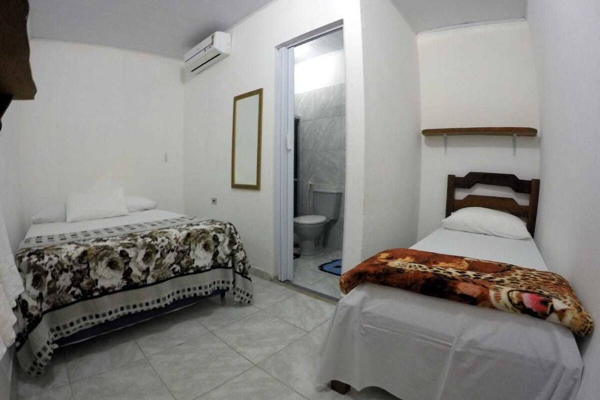 Dreibettzimmer | Minibar, Verdunkelungsvorhänge, kostenloses WLAN, Bettwäsche