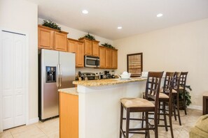 Townhome, 4 Bedrooms | Private kitchen