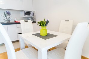 In-room dining - Hotel B-Elite (Budva)