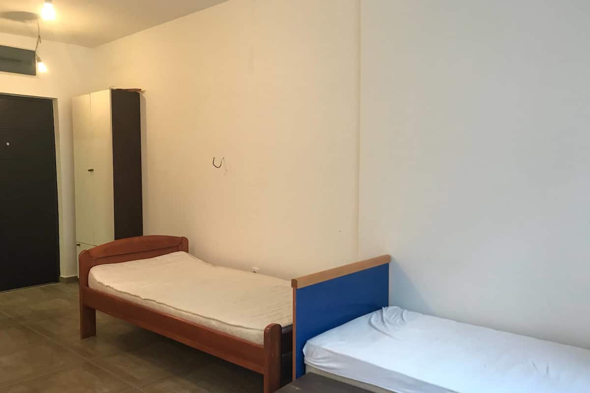 Soundproofing, iron/ironing board, WiFi (free), bed sheets