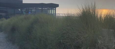 Am Strand, Liegestühle