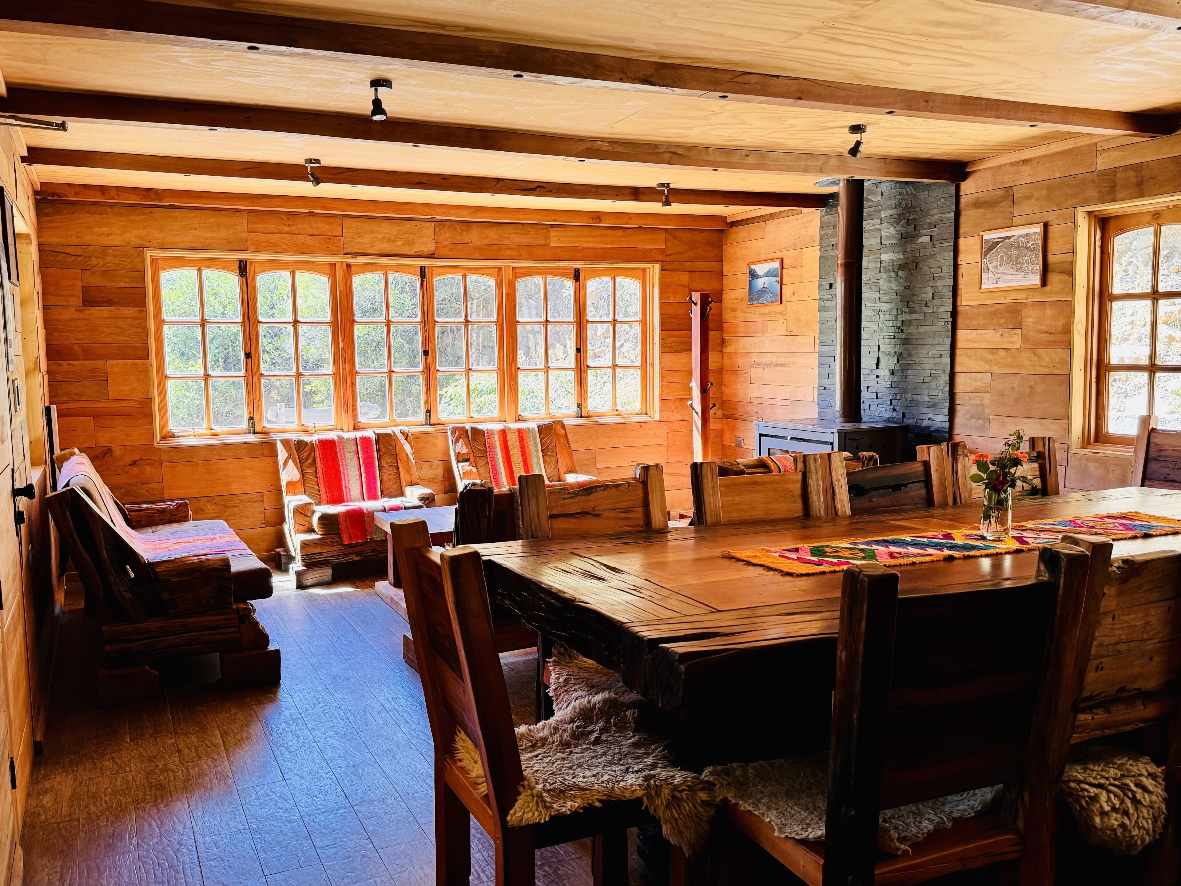 Chiquillanes | Living area | Fireplace