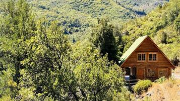 Chiquillanes | 2 bedrooms, down duvets, Select Comfort beds, individually decorated