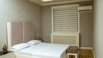 Standard Double or Twin Room | 1 bedroom, minibar, in-room safe, desk