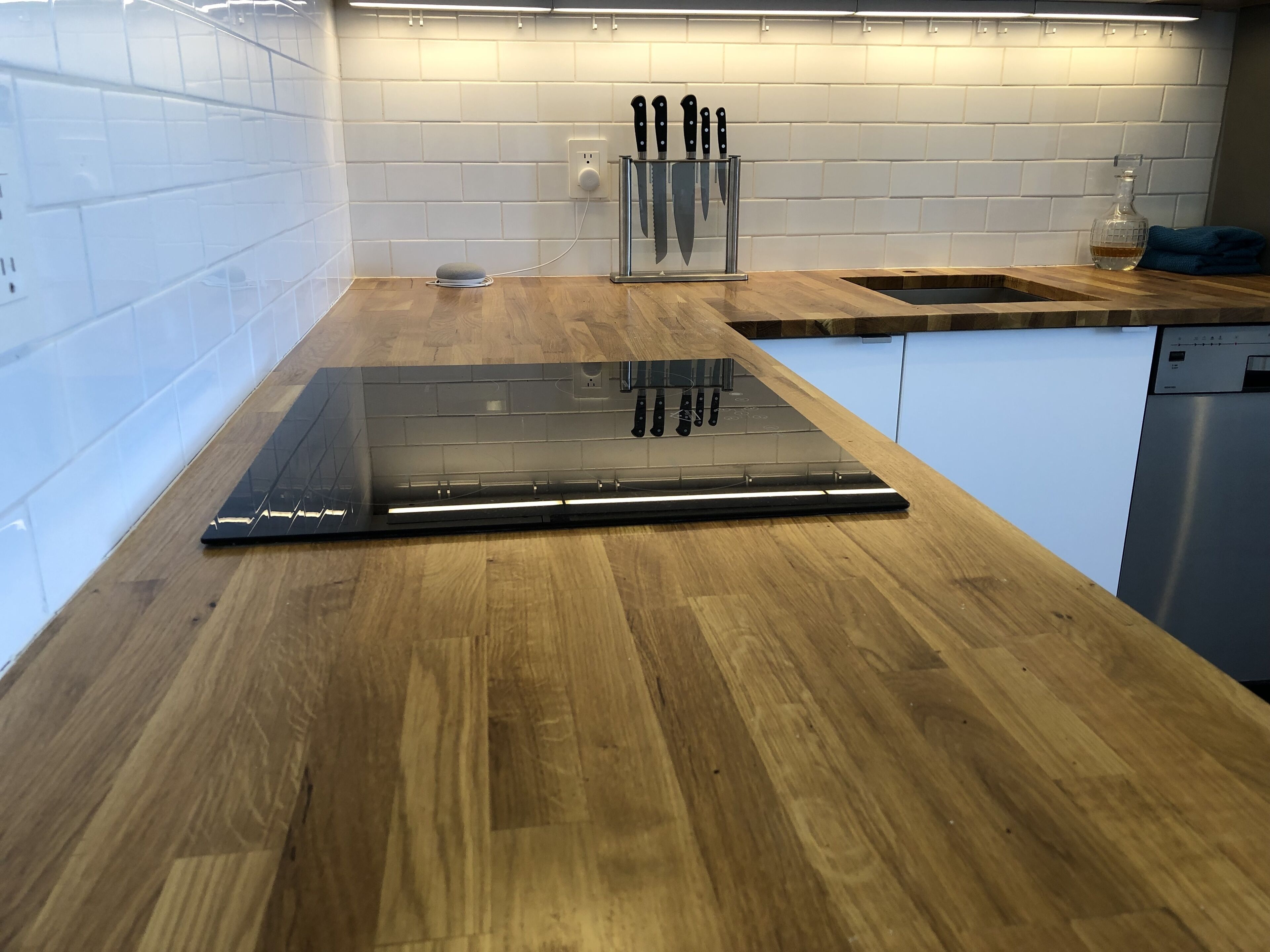 Fridge, microwave, dishwasher, coffee/tea maker