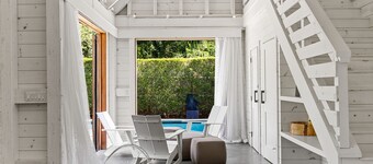 Featured in Boston Globe- fully renovated cape w/ pool & modern barn pool house
