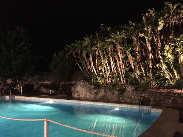 Indoor pool, seasonal outdoor pool, sun loungers - Resort Villa Isola 21 (Syracuse)