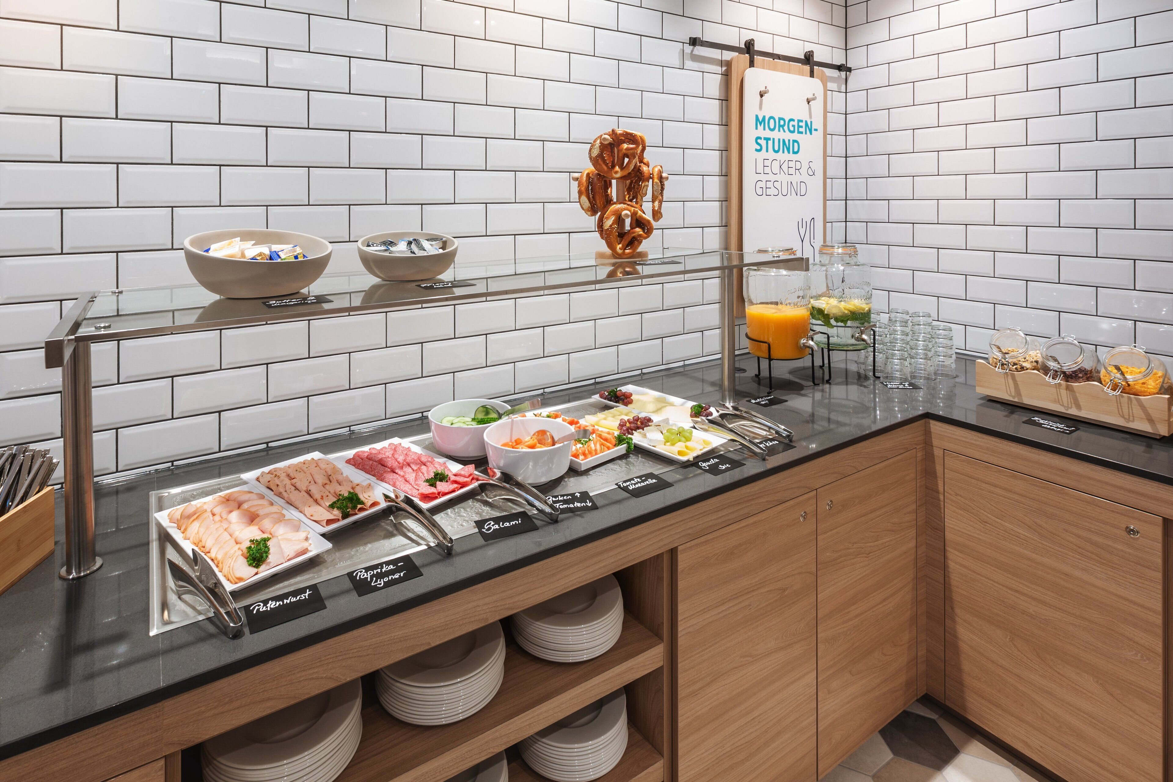 free daily self-service breakfast