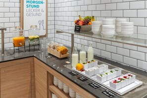 Free daily self-serve breakfast - Holiday Inn Express Erlangen by IHG (Erlangen)