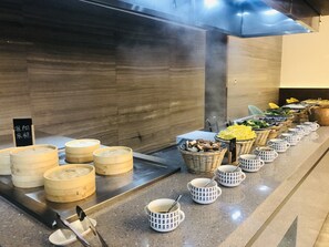 Daily buffet breakfast for a fee - Holiday Inn Kunshan by IHG (Suzhou)