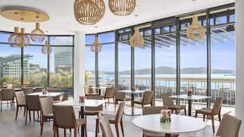 Breakfast, lunch and dinner served