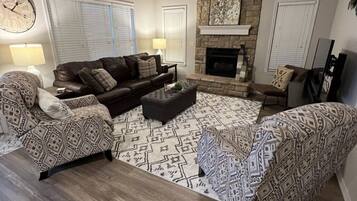 TV, fireplace, DVD player, books