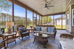 Smart TV, fireplace, video games, DVD player