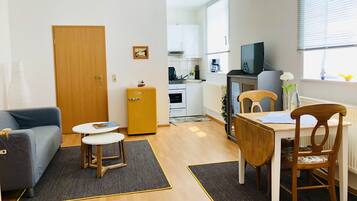 Fernseher, Tischfußball