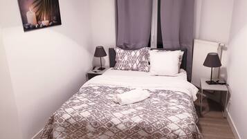 Apartment, 2 Schlafzimmer | Schallisolierte Zimmer, Bügeleisen/Bügelbrett, kostenloses WLAN