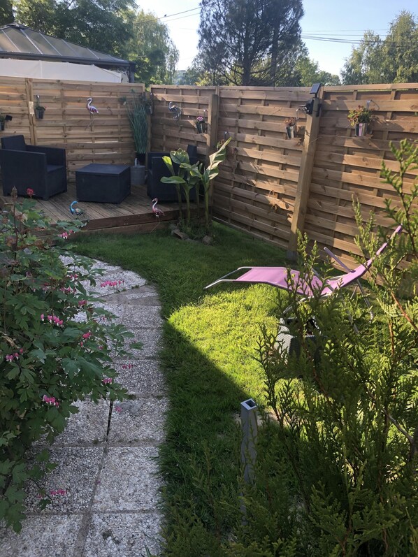 Terrace/patio - Romance bed and breakfast (Le Breuil-en-Auge)