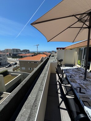 Outdoor dining - Very nice sea view apartment (Vila do Conde)
