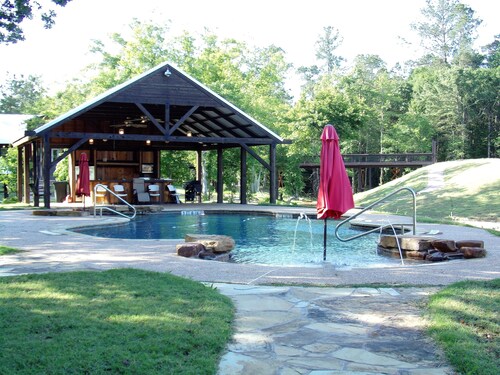 Private Barn Apt Located in a Luxury All Adult RV Resort