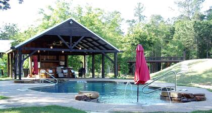 Private Barn Apt Located in a Luxury All Adult RV Resort