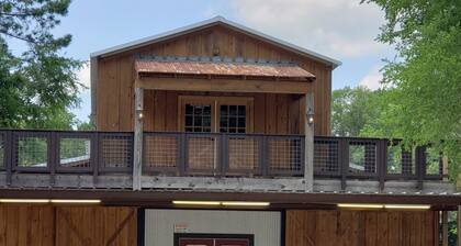 Private Barn Apt Located in a Luxury All Adult RV Resort
