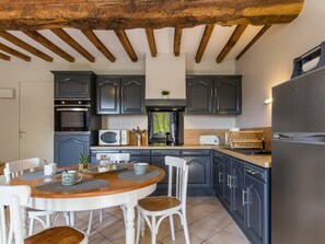 Fridge, microwave, oven