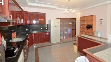 Apartment, 3 Schlafzimmer, Poolblick | Eigene Küche | Großer Kühlschrank, Mikrowelle, Ofen, Herdplatte