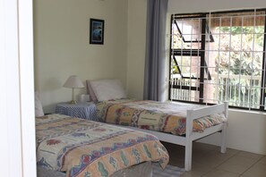 3 slaapkamers, een strijkplank/strijkijzer, beddengoed