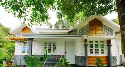 Liebenswürdiges Zuhause Bleiben Sie in der Nähe des National Highway / Munnar