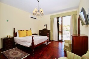 8 makuuhuonetta, silitysrauta/-lauta, Wi-Fi, vuodevaatteet