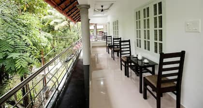 Elegant & Modern Lake View Resort,Alleppey