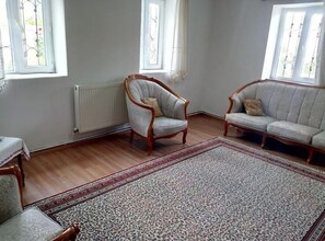 Departamento Grand, 3 habitaciones, vista a la ciudad | Ropa de cama de alta calidad y decoración personalizada 