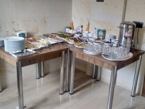 Tägliches einheimisches Frühstück (250 TRY pro Person)