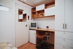 Single Room, 1 Single Bed, Shared Bathroom