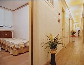 Single Room, 1 Single Bed, Shared Bathroom