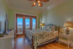 4 chambres, accès au Wi-Fi (inclus), literie fournie